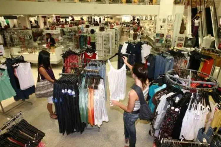 O setor de tecidos, roupas, calçados e acessórios teve uma alta de 2,7% (Antonio Milena/EXAME)