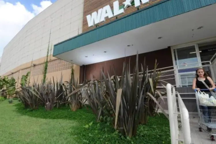 Loja do Wal-Mart: jardim externo, regado com água coletada da chuva, inibem a concentração de calor no prédio (Germano Luders/EXAME.com)