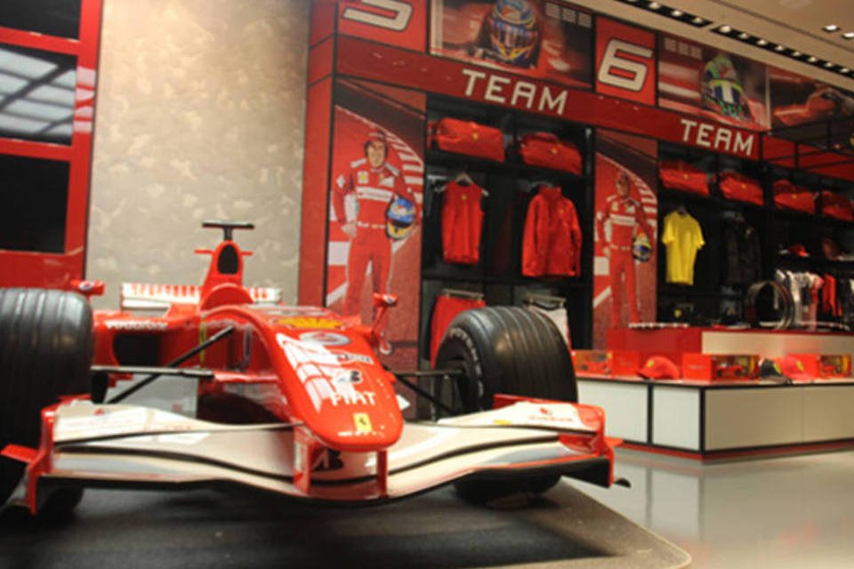 
	Loja Ferrari Store, inaugurada no Rio de Janeiro: ap&oacute;s 18 anos em S&atilde;o Paulo, marca aposta na expans&atilde;o e na venda de produtos licenciados
 (Divulgação)