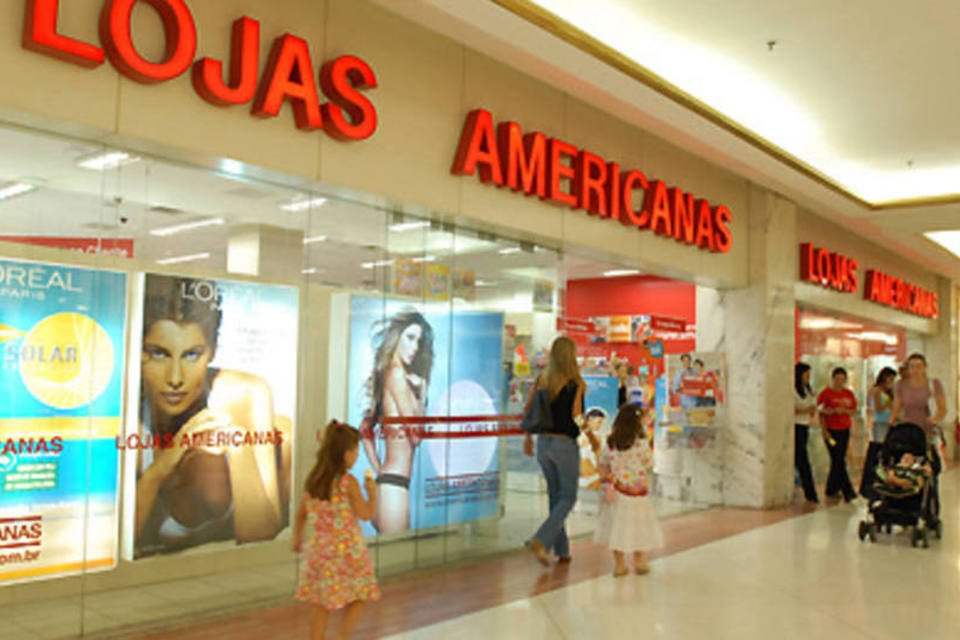 Lojas Americanas lucra R$17 mi no 2º tri, queda de 57%