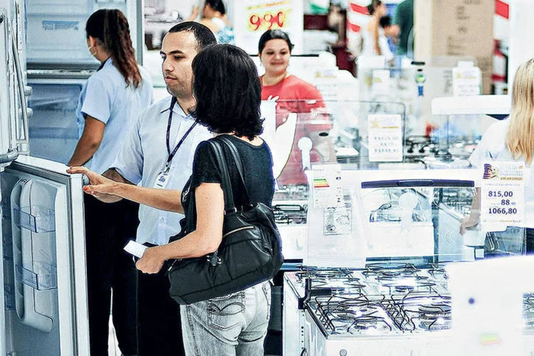 Lojas Zema: multa porque funcionários se atrasaram no intervalo do almoço (Alexandre Battibugli / EXAME)