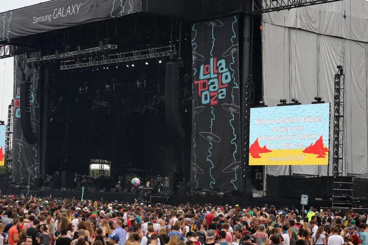 Multidão durante uma apresentação do Lollapalooza, em Chicago (Tasos Katopodis/Getty Images for Samsung Galaxy)
