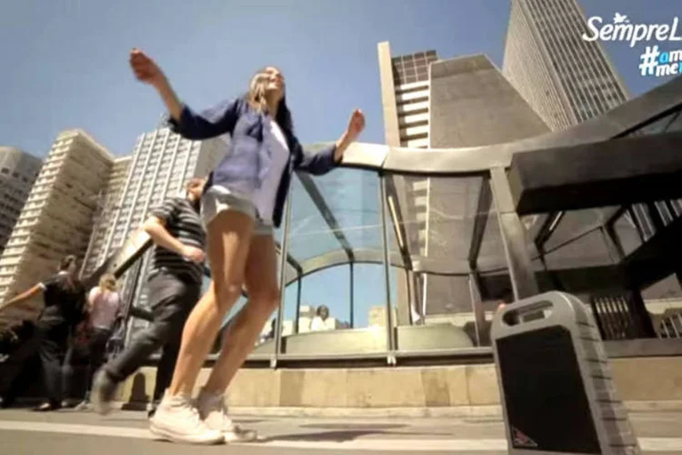 Comercial da Sempre Livre: primeira participação no Lollapalooza em São Paulo (Reprodução)