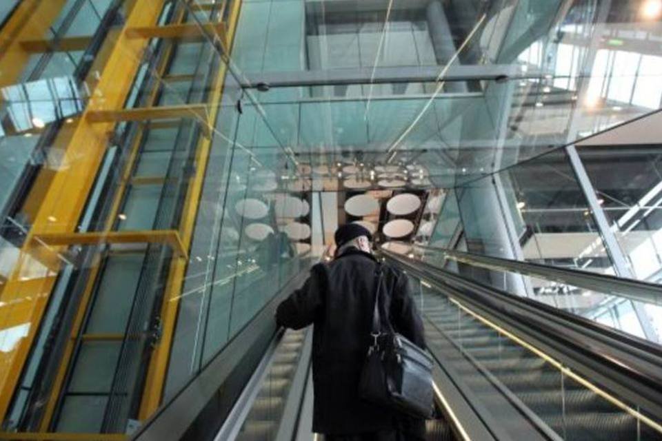Suposto terrorista é detido em aeroporto de Londres