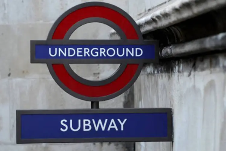 
	Metr&otilde; de Londres: o meio de transporte &eacute; chamado pelo apelido de &quot;tube&quot; na cidade
 (Johannes Eisele/AFP)