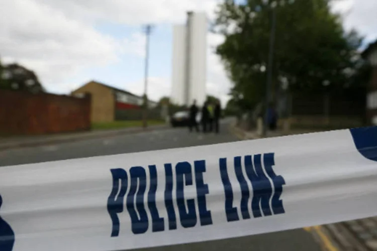 Fita da polícia isola cena de crime em Londres, onde um homem foi morto nesta quarta-feira (REUTERS / Stefan Wermuth)