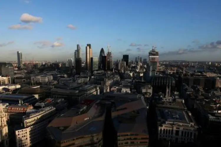 
	Vista de Londres: muitas casas dos melhores bairros de Londres existem h&aacute; mais de um s&eacute;culo e n&atilde;o possuem o espa&ccedil;o e as comodidades que os ricos desejam
 (Getty Images)