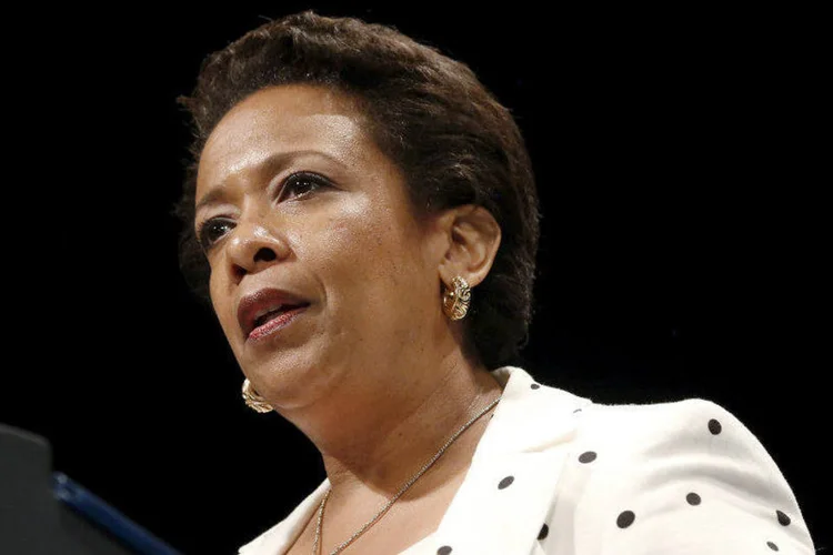 
	Loretta Lynch, procuradora-geral dos EUA: &quot;continuamos investigando e detendo os que tentam nos causar danos&quot;
 (Jonathan Ernst/Reuters)