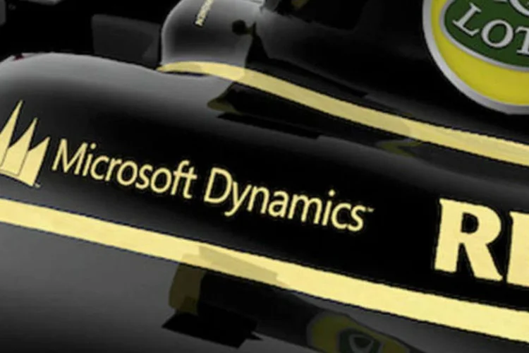 Carenagem do carro da Lotus: Microsoft estampará marca de software de gestão (Reprodução)