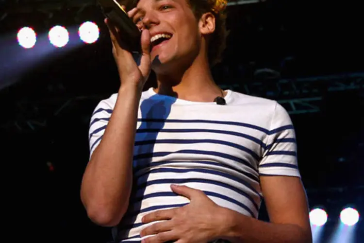 
	Cantor Louis Tomlinson, do One Direction, durante apresenta&ccedil;&atilde;o em Sydney, na Austr&aacute;lia
 (Ryan Pierse/Getty Images)