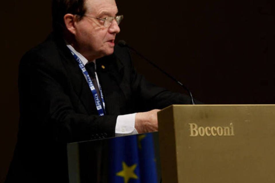 Prêmio Nobel de 2008 critica gestão do surto da E.coli