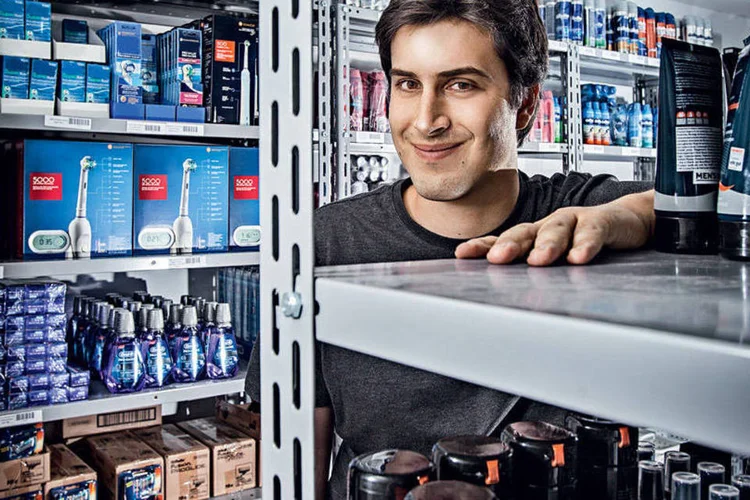 Lucas Amoroso, da Men's Market, loja que vende acessórios e produtos de beleza masculinos pela internet (Fabiano Accorsi / EXAME PME)