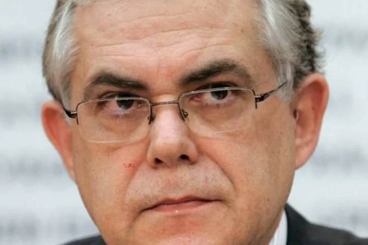 O premiê grego Lucas Papademos: o novo resgate à Grécia era um dos principais assuntos a ser abordado pelos líderes nesta sexta (Ralph Orlowski/Getty Images)