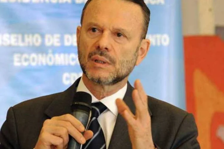 Coutinho: "Estes números preliminares, de R$ 12 bilhões e de R$ 13 bilhões, são as estimativas que levam em conta hotelaria, infraestrutura aeroportuária e segurança" (Elza Fiúza/AGÊNCIA BRASIL)