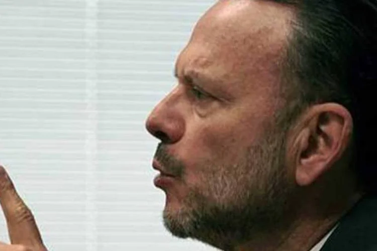 Coutinho, do BNDES: "[O câmbio] não preocupa a mim, mas a toda a indústria brasileira. Há pressão competitiva exagerada. Isso requer que se atue" (Paulo Whitaker/REUTERS)