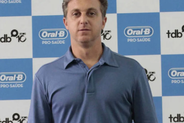 Luciano Huck foi xingado de playboy inconsequente por Rafinha Bastos e diz que abrirá processo devido às ofensas (Reginaldo Teixeira/ Contigo)