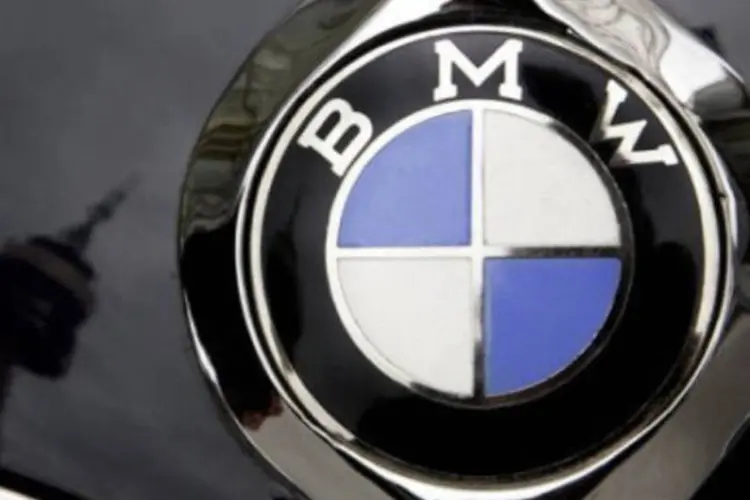 O lucro da BMW cresceu para 834 milhões de euros no trimestre (Sascha Schuermann/AFP)