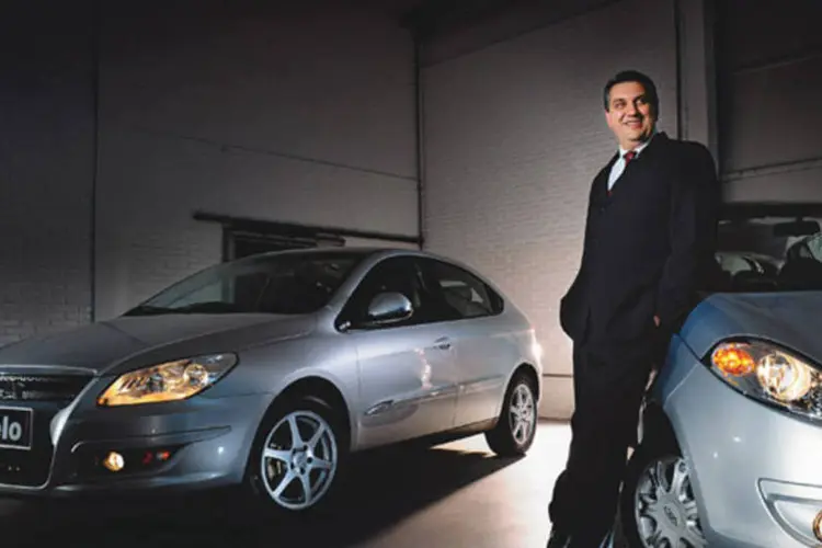 Luis Curi e os novos veículos da Chery: a meta é vender 30 000 carros por ano (Germano Lüders/EXAME.com)