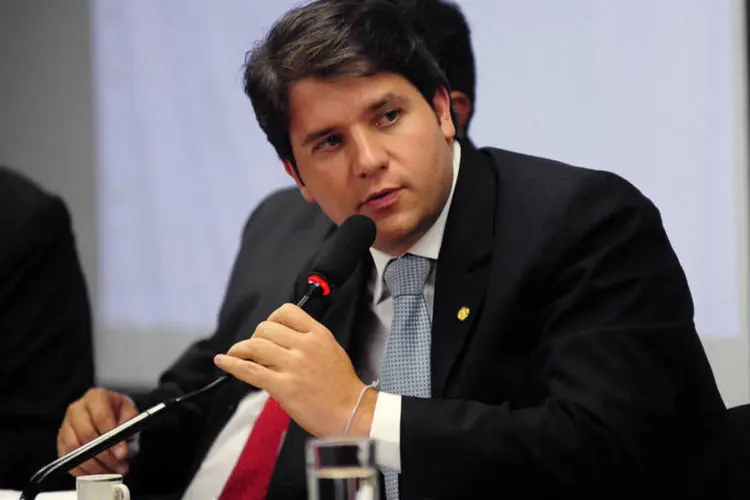 
	Luiz Arg&ocirc;lo: parlamentar &eacute; acusado de receber dinheiro e favores de Alberto Youssef
 (Lúcio Bernardo Jr./Agência Câmara)