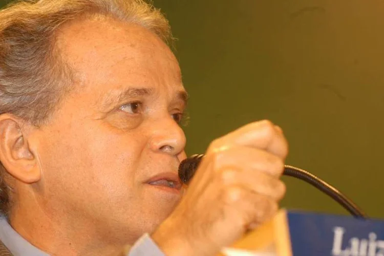 Luiz Carlos Mendonça de Barros: “Precisou de uma mulher pra ter coragem de fazer isso (mudar a poupança), porque tinha de ser mudado”, afirmou (EXAME.com)