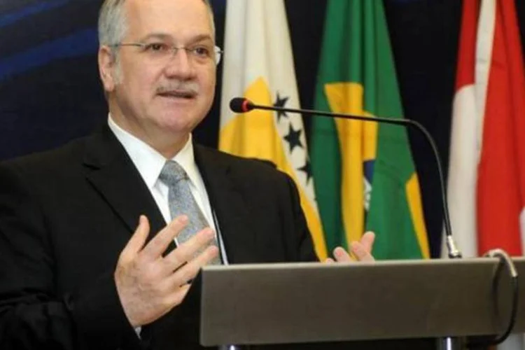 
	 Fachin: escolhido por Dilma para o STF, ele &eacute; tudo menos isento de compromissos pol&iacute;ticos e partid&aacute;rios
 (Divulgação/TJPR)