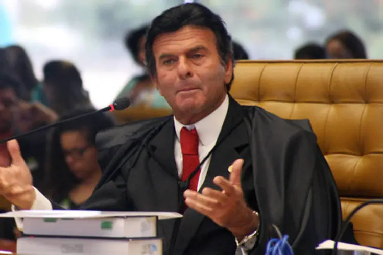 Ministro Luiz Fux, relator, no julgamento de embargos infringentes na Ação Penal do Mensalão, no Supremo Tribunal Federal (Gervásio Baptista/SCO/STF)