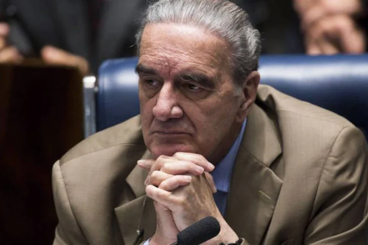 
	Belluzzo: &ldquo;a presidente tinha feito um contingenciamento de R$ 70 bilh&otilde;es e posteriormente outro de R$ 8,5 bilh&otilde;es&quot;
 (Marcelo Camargo/Agência Brasil)