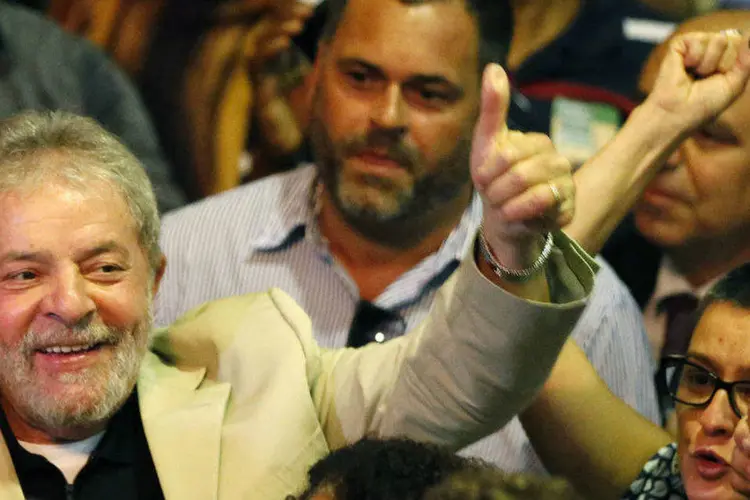Luiz Inácio Lula da Silva em ato em defesa da Petrobras, no Rio de Janeiro (Sergio Moraes/Reuters)
