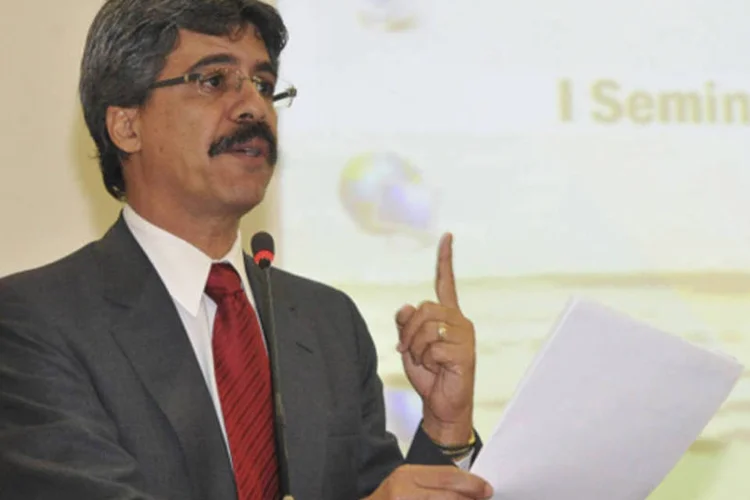 
	Luiz S&eacute;rgio: o relator decidiu ler e votar individualmente cada pedido
 (Elza Fiúza/Abr)