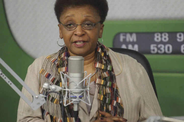 A ministra da Igualdade Racial, Luiza Bairros: ela informou que existem 1.834 processos de regularização em andamento no Incra (Elza Fiúza/ABr)