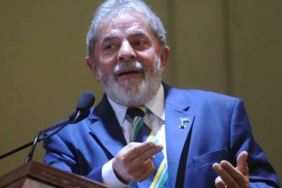 Lula volta a se queixar do TCU por embargo de obras