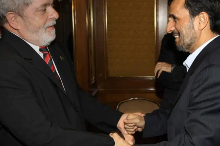 Lula e o “amigo” Ahmadinejad, do Irã: perda sem compensação (Ricardo Stuckert/Veja)