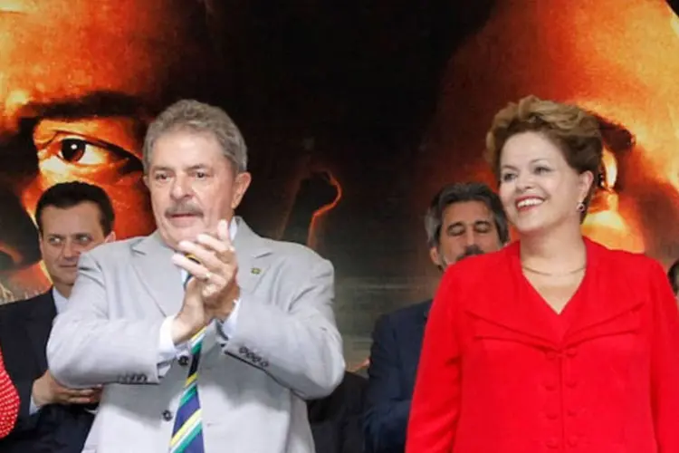 
	Lula e Dilma: al&eacute;m de Lula, toda a coordena&ccedil;&atilde;o da campanha petista se reuniu hoje com a presidente, no Pal&aacute;cio da Alvorada
 (Ricardo Stuckert/Instituto Lula)