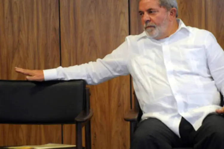 Tratando a presidenciável petista Dilma Rousseff como virtual eleita, Lula atacou a gestão tucana no Estado (.)