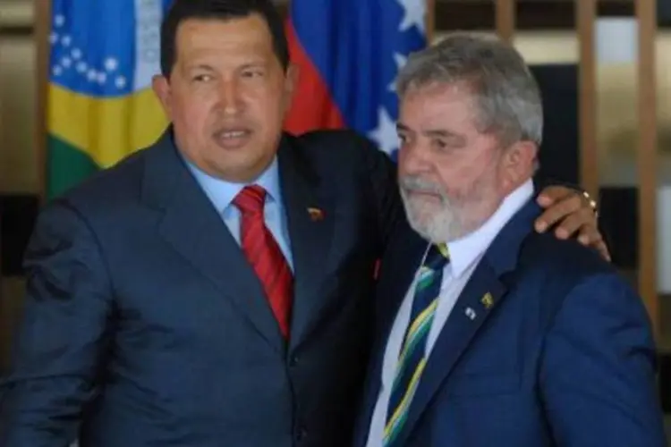 Lula encontrará Hugo Chávez e mais 11 presidentes da américa latina para discutir ajuda ao Haiti e assuntos polêmicos, como as restrições a Honduras (.)
