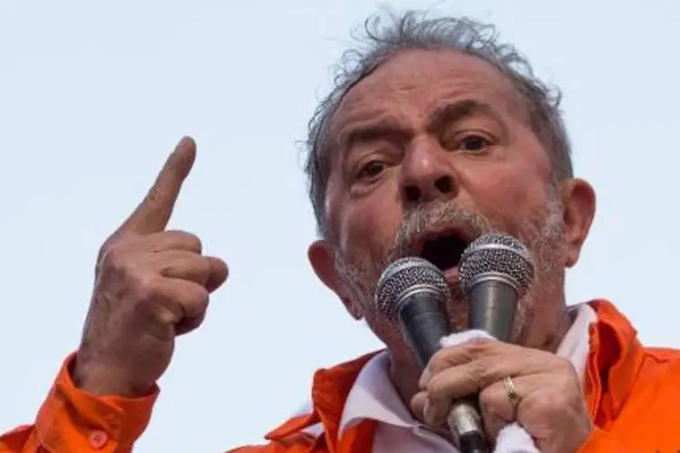 
	Lula: o ex-presidente brasileiro fez uma r&aacute;pida explana&ccedil;&atilde;o sobre as pol&iacute;ticas de combate &agrave; fome e &agrave; pobreza adotadas no Brasil
 (Yasuyoshi Chiba/AFP)