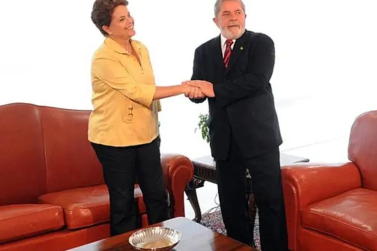 Lula deixa nas mãos de Dilma um dos maiores problemas do país (Wilson Dias/AGÊNCIA BRASIL)