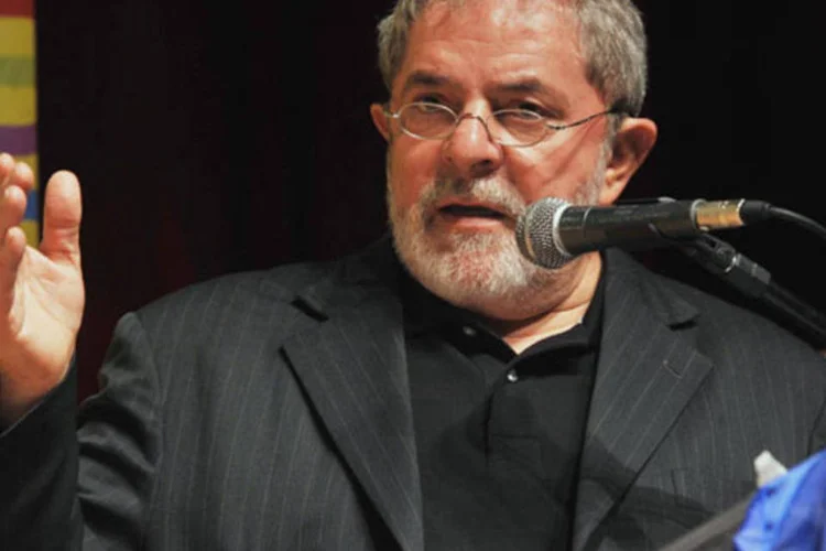 Lula irá se reunir com o presidente da Colômbia, Juan Manuel Santos, que também participará da abertura do fórum. (Antonio Cruz/ABr)