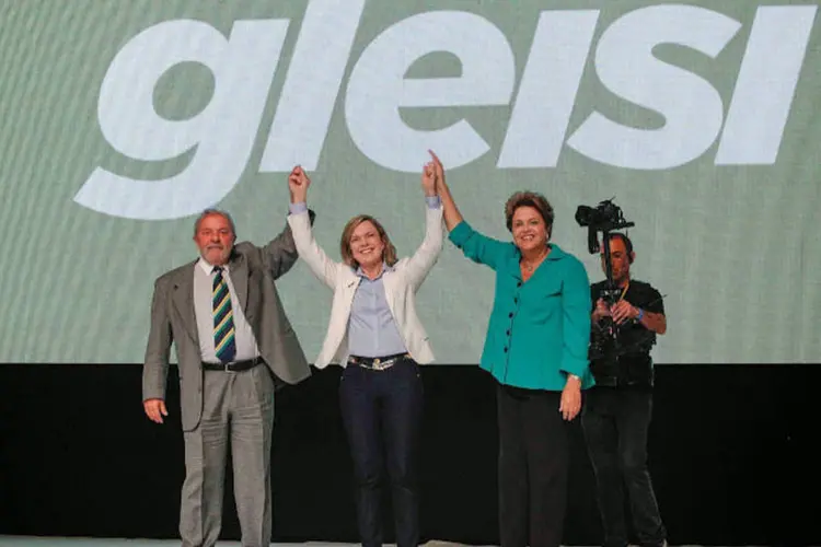 Lula, Dilma e Gleisi Hoffmann durante a Convenção do PT no Paraná (Heinrich Aikawa/Instituto Lula)
