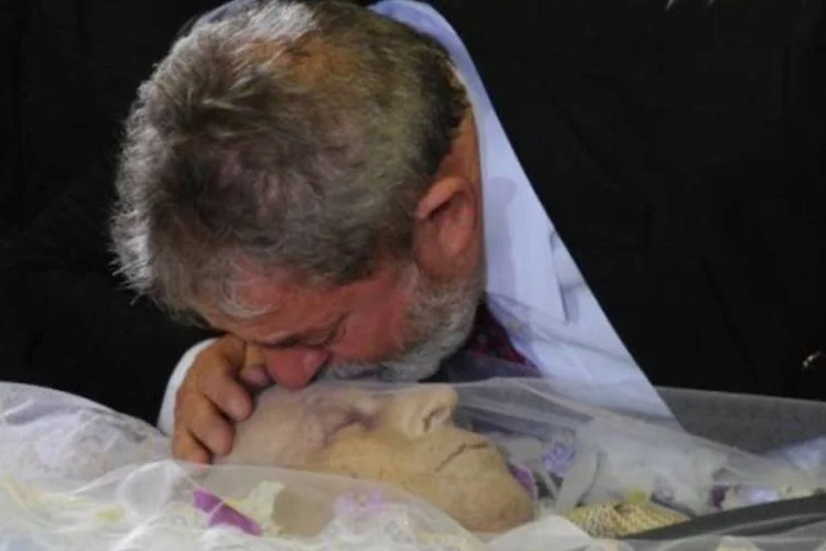 Alencar morreu no dia 29, no Hospital Sírio-Libanês, na capital paulista, vítima de câncer e falência de múltiplos órgãos (Marcello Casal Jr./ABr)