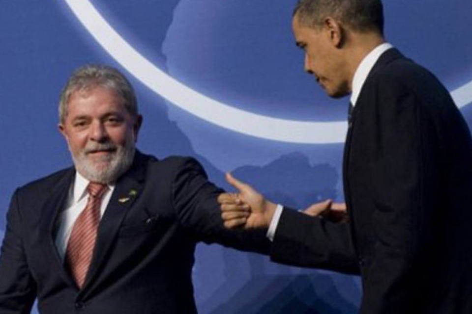 Lula e Obama iniciaram uma relação difícil, que deve ser herdada pelo próximo presidente brasileiro (Jim Watson/AFP)