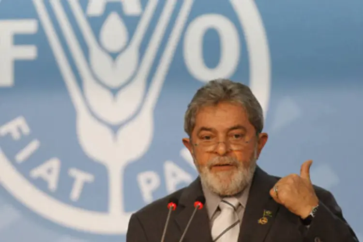 O presidente Lula durante evento da FAO: meta da ONU é reduzir em 20% o total de pessoas que passam fome no mundo até 2015 (Wikimedia Commons)