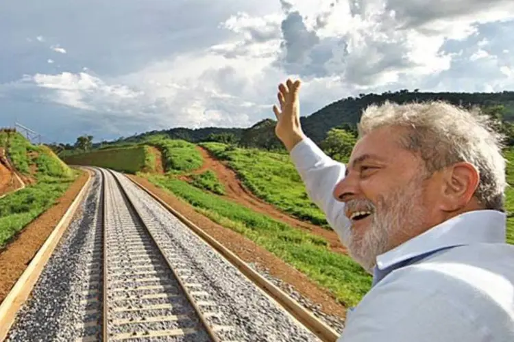 
	Lula na Ferrovia Norte-Sul: a obra custou R$ 4,2 bilh&otilde;es
 (Ricardo Stuckert/Presidência da República)