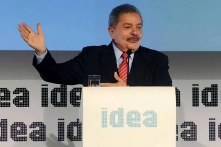 
	Ex-presidente Luiz In&aacute;cio Lula da Silva discursa durante simp&oacute;sio anual IDEA para executivos em Mar del Plata, na Argentina
 (Juana Rodriguez/Reuters)