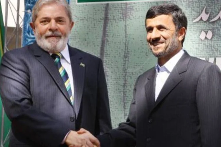 Lula e o presidente do Irã, Mahmoud Ahmadinejad, em visita oficial a Teerã. 