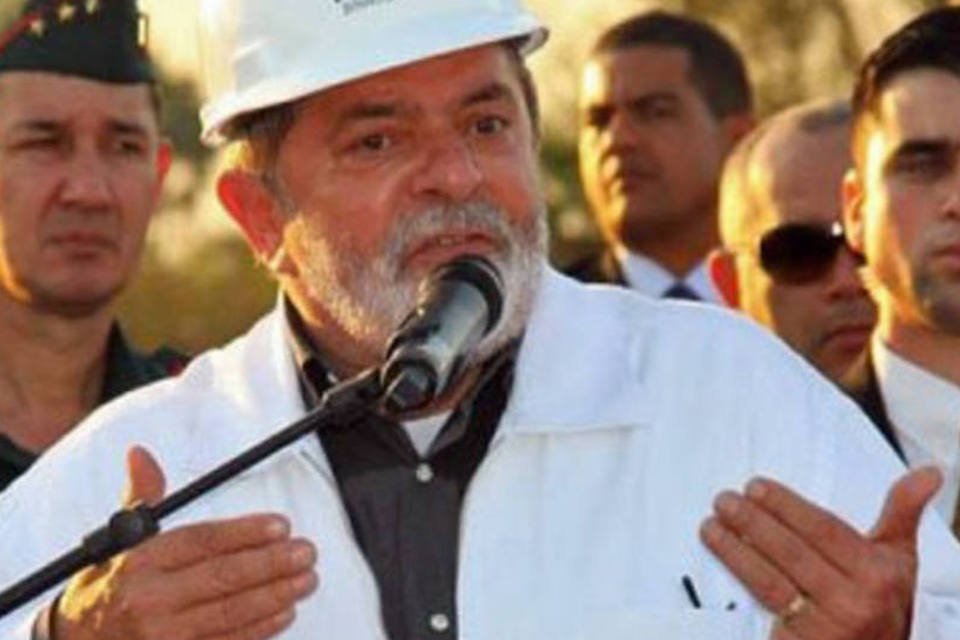 Lula e Lugo iniciam obras de linha de transmissão de Itaipu