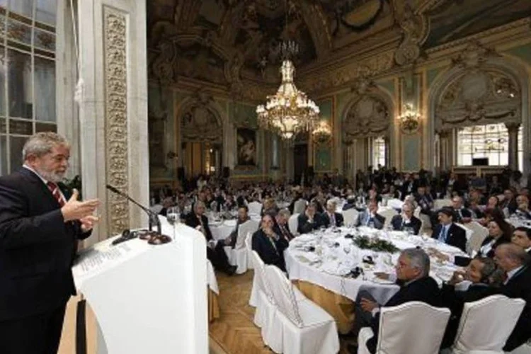 Lula discursa para plateia em Madri, na Espanha. (.)