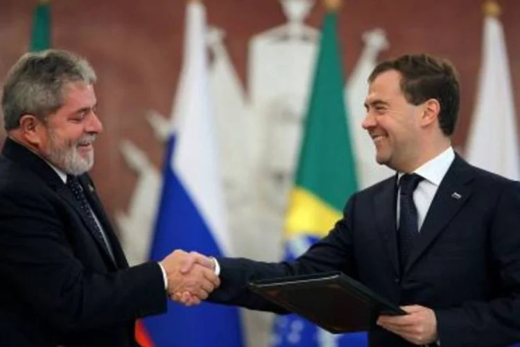 Lula e seu colega Dmitri Medvedev: países querem desenvolvimento estável dos países um sistema financeiro internacional equilibrado (.)