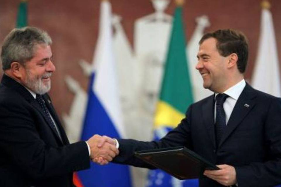 Rússia e Brasil querem aumentar uso de suas moedas