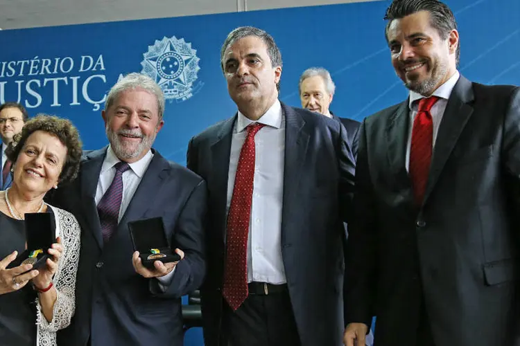
	Lula: &quot;&Eacute; um problema da presidente Dilma, n&atilde;o meu. Eu n&atilde;o posso dar palpite&quot;
 (Ricardo Stuckert/Instituto Lula)